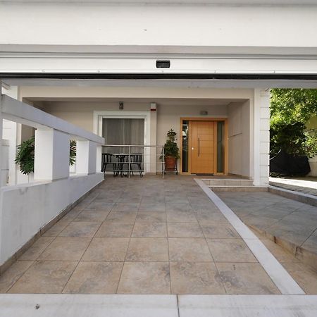 Garden Apartment Next To The Mall -Private Parking Ateny Zewnętrze zdjęcie
