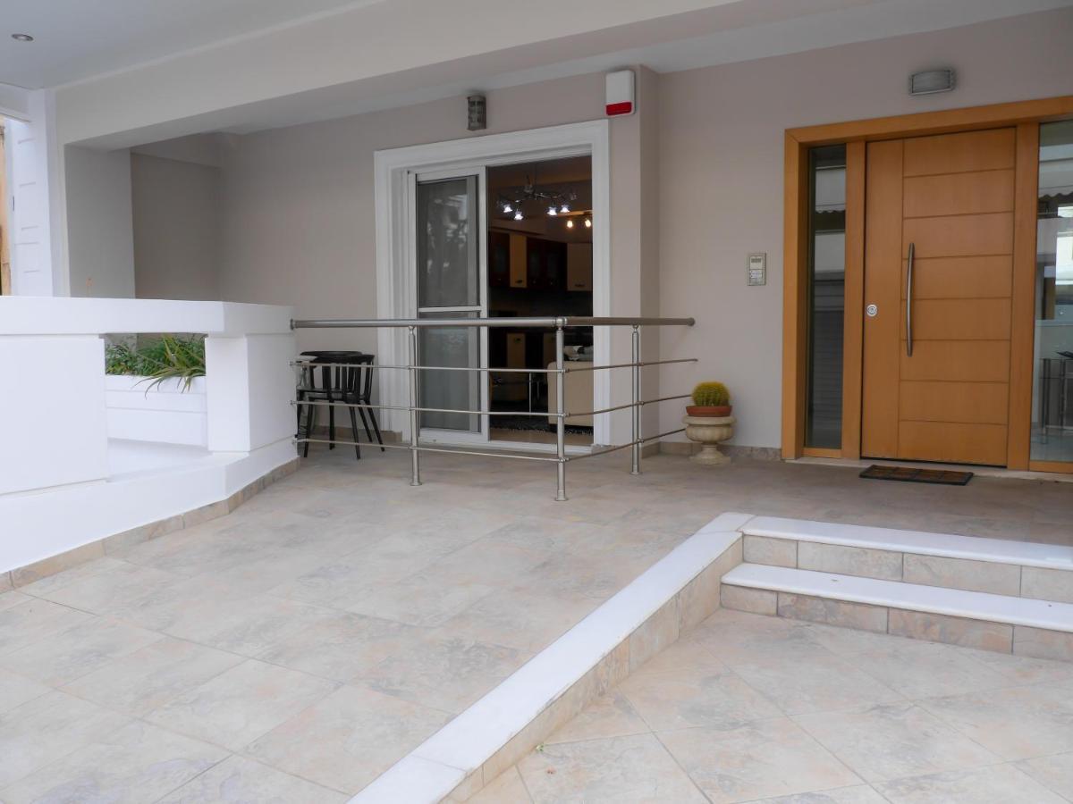 Garden Apartment Next To The Mall -Private Parking Ateny Zewnętrze zdjęcie