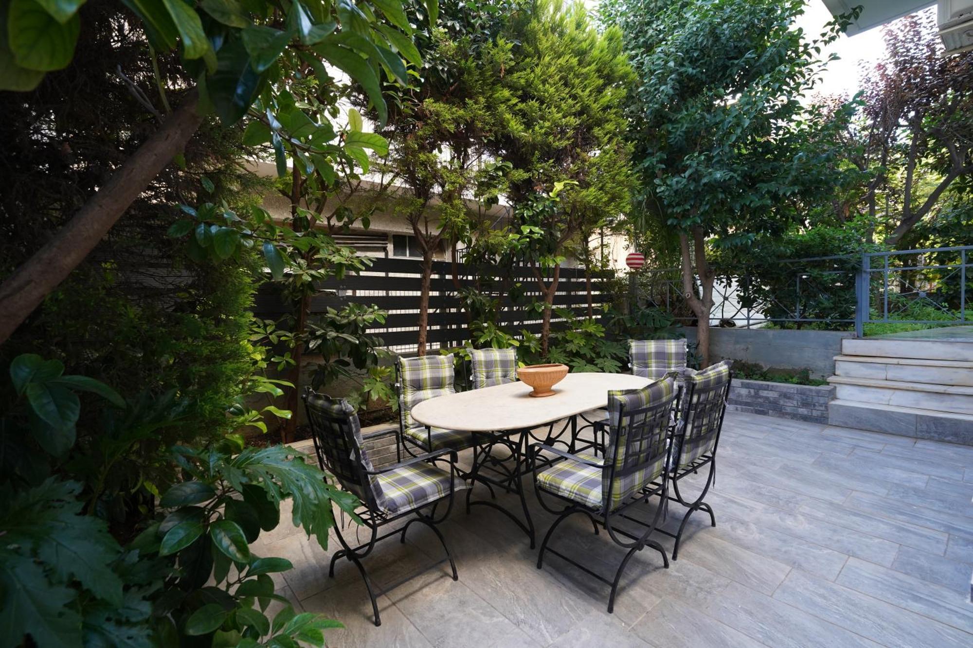 Garden Apartment Next To The Mall -Private Parking Ateny Zewnętrze zdjęcie